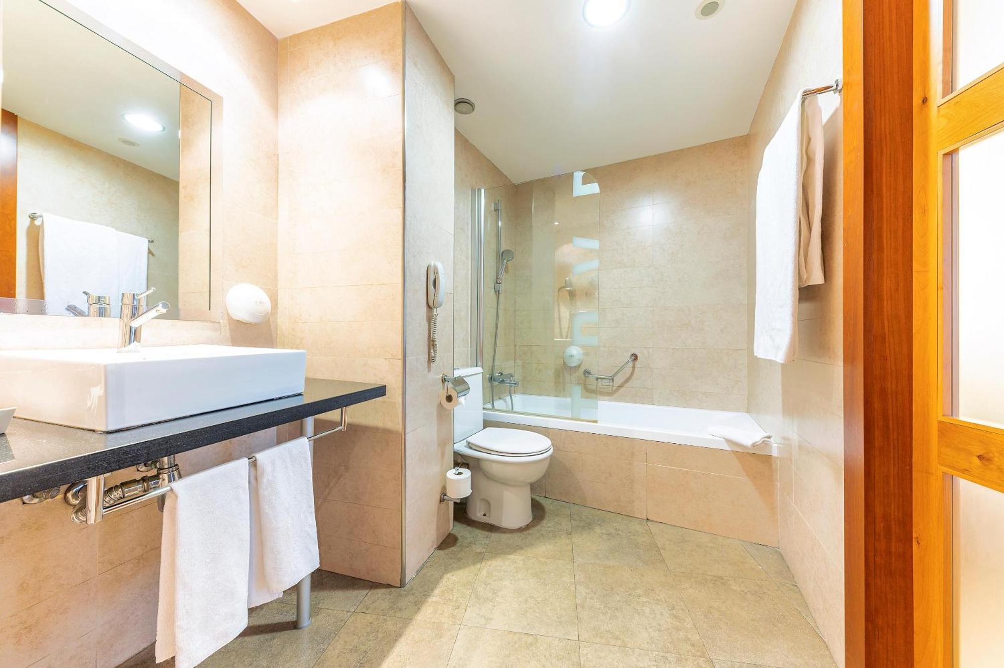Port Azafata Valencia Hotell Manises Exteriör bild